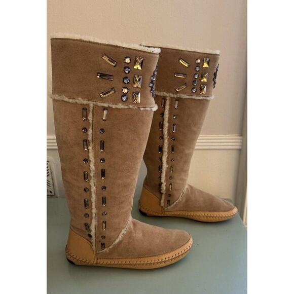 Tory Burch Crystal Tan ZuZu Embellished Suede Shearling Moccasin Talk Boots 7.5 - Picture 2 of 5